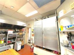 718 Osborne Street, Winnipeg, MB R3L2C2 Photo 16