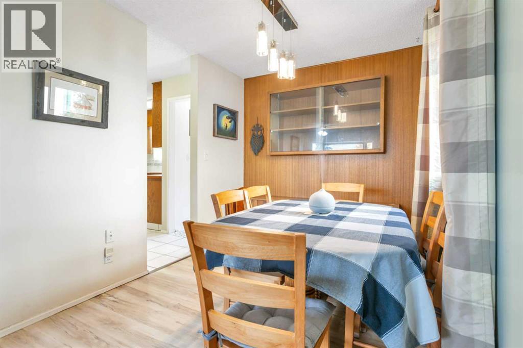 7028 59 Avenue - Image 8