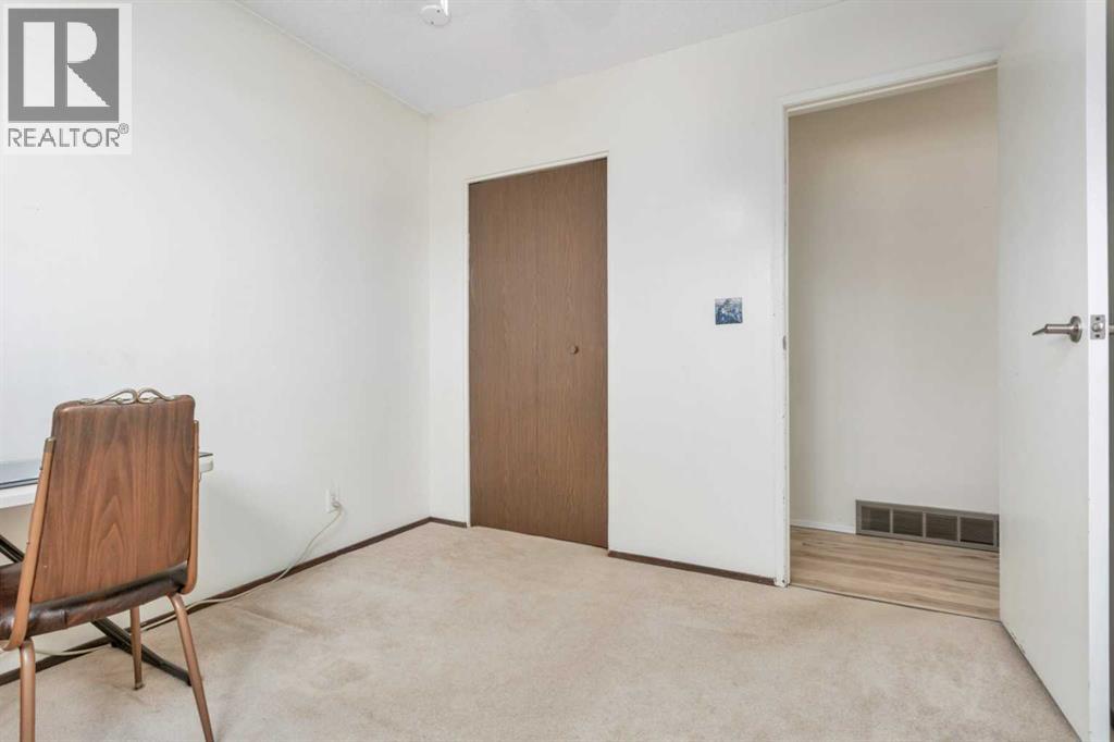 7028 59 Avenue - 24