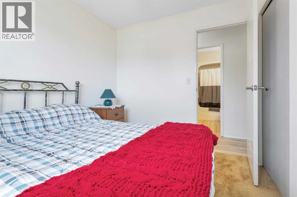 7028 59 Avenue - 21
