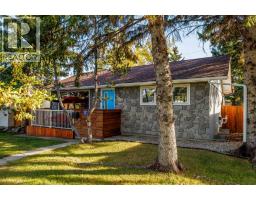 4711 26 Avenue SW - photo 2