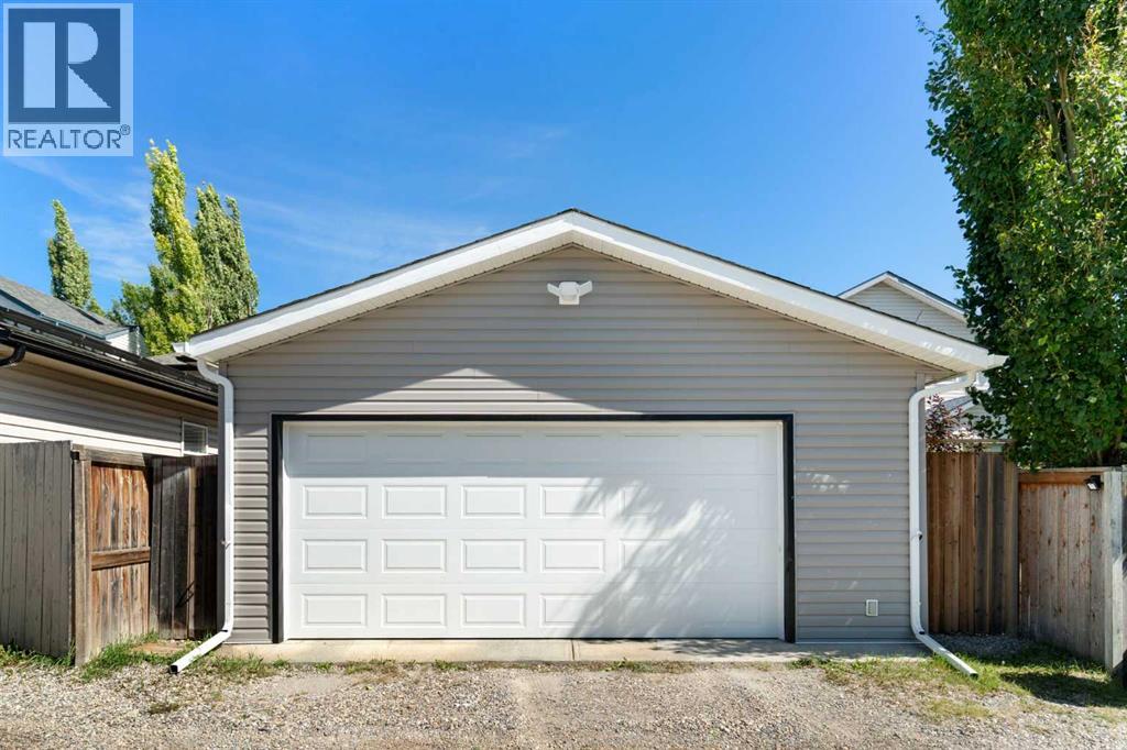 310 Coventry Road NE photo 21