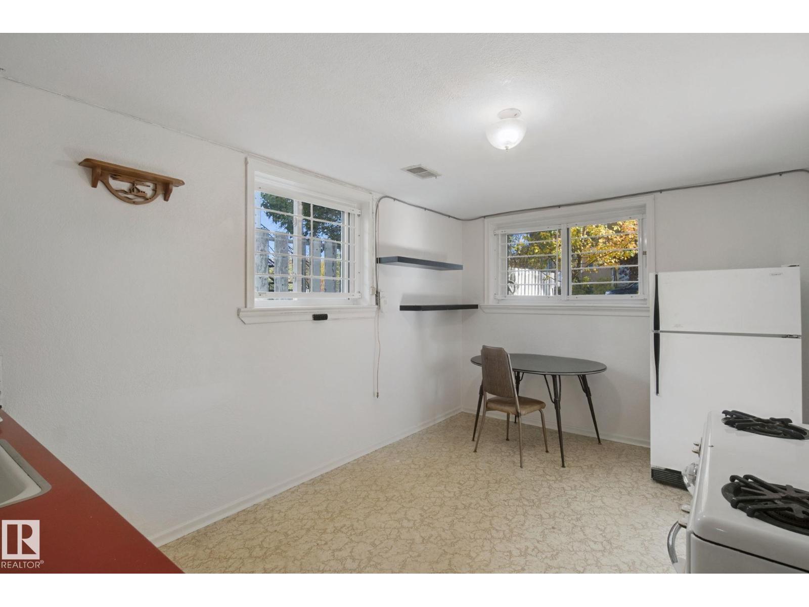 11946 70 ST NW - Image 16