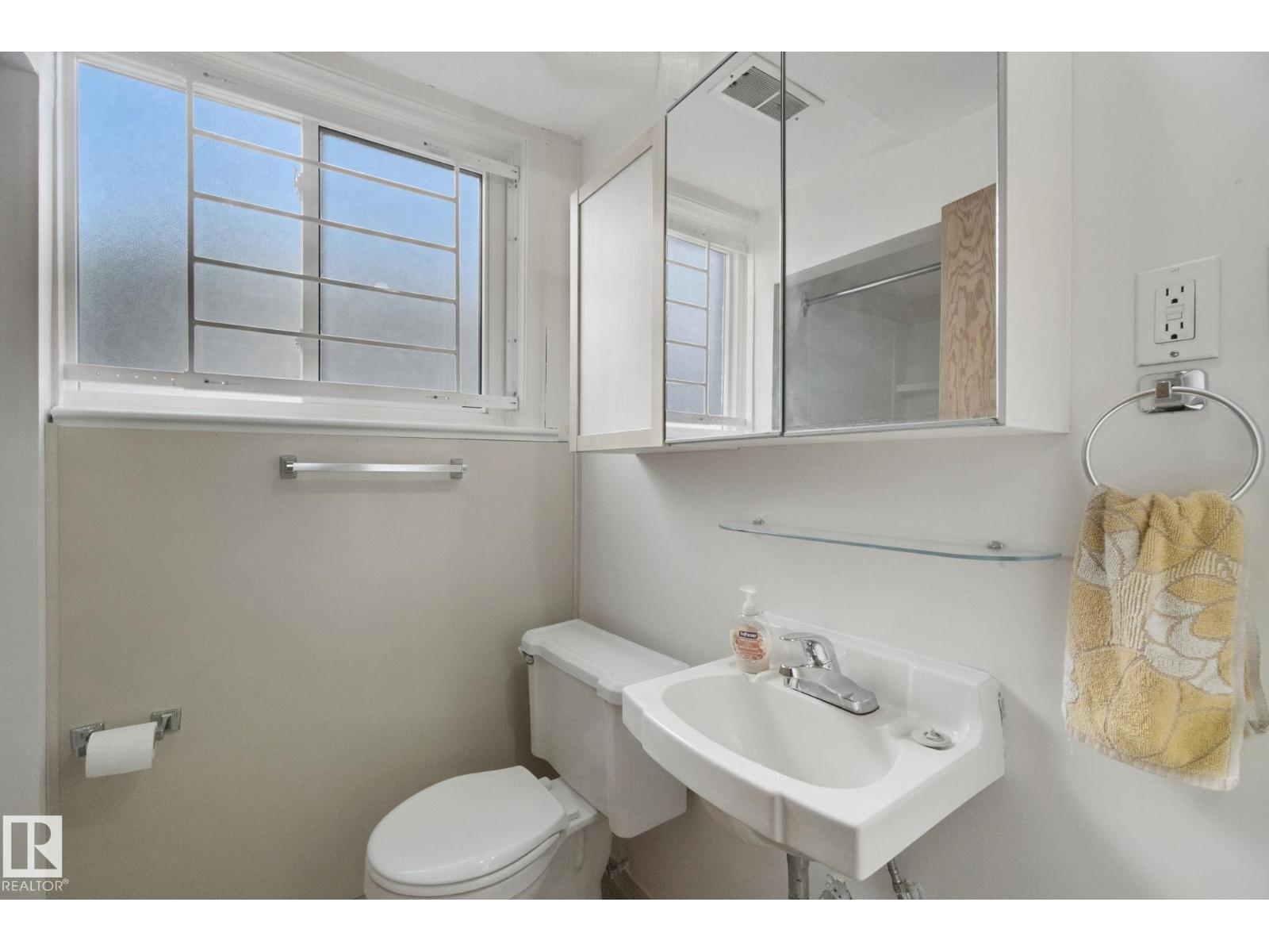 11946 70 ST NW - Image 23