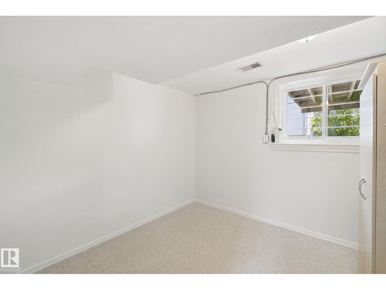 11946 70 ST NW - 25