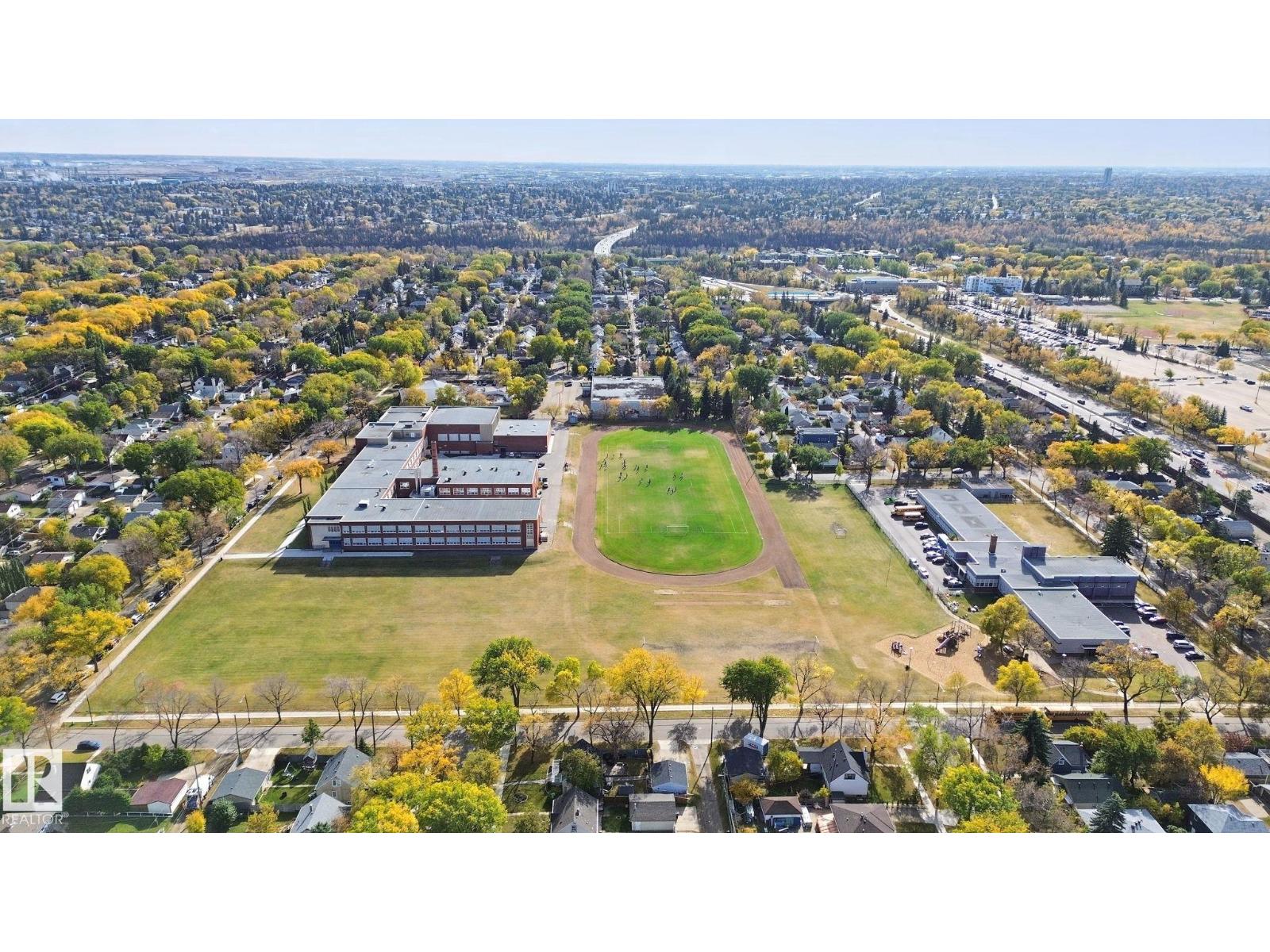 11946 70 ST NW - Image 40