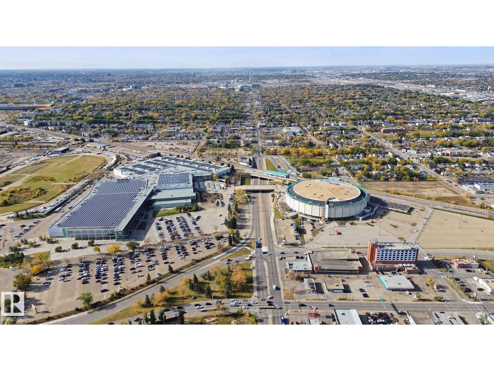 11946 70 ST NW - 42