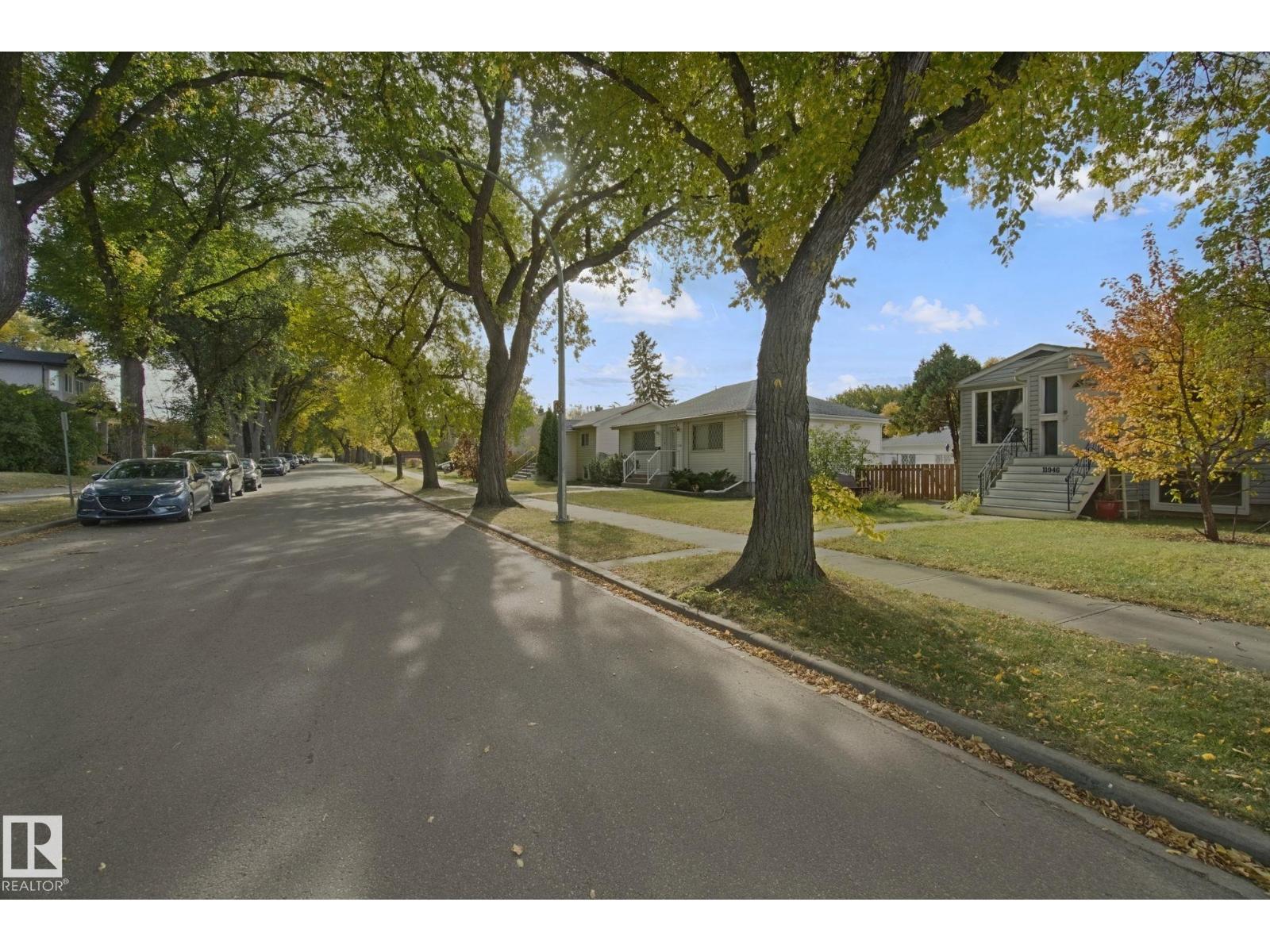 11946 70 ST NW - Image 45