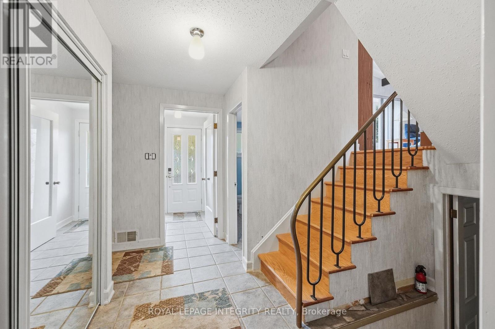 1861 APPLEFORD STREET - 3
