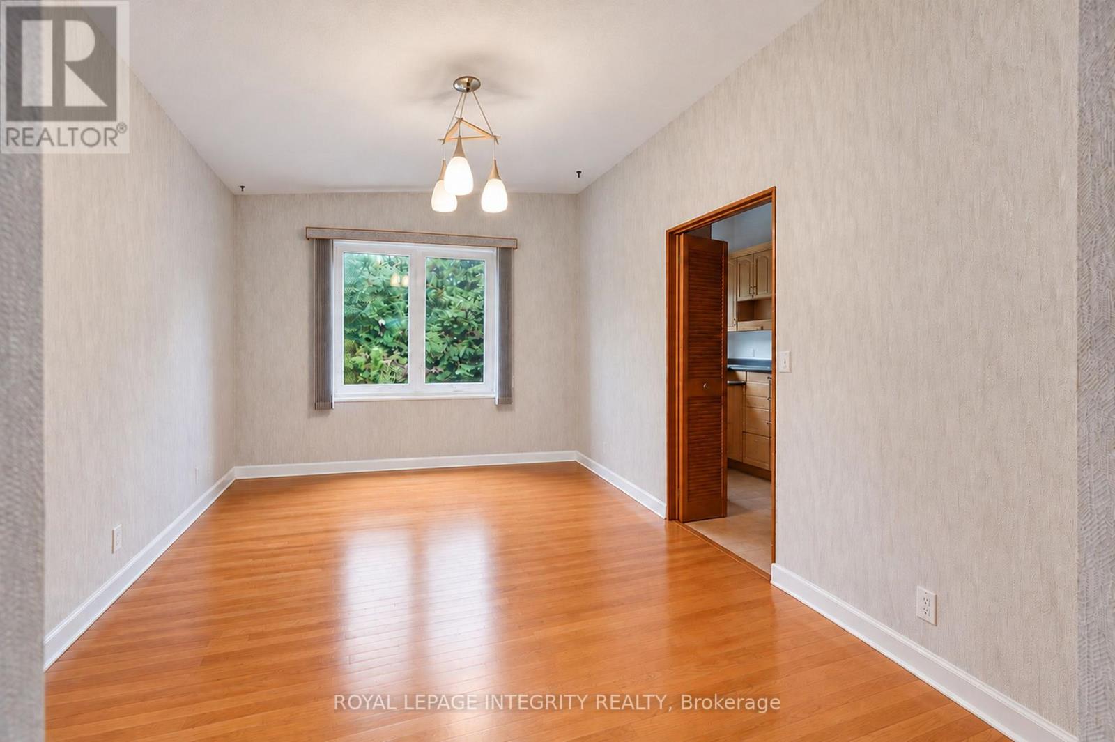 1861 APPLEFORD STREET - 6