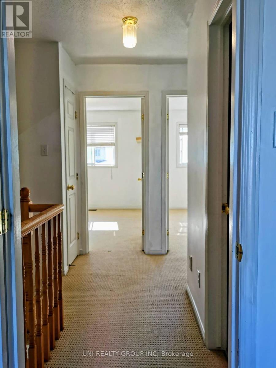 180 Claridge Drive — photo 13