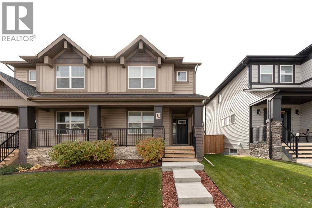 86 Hillcrest Close SW - 2