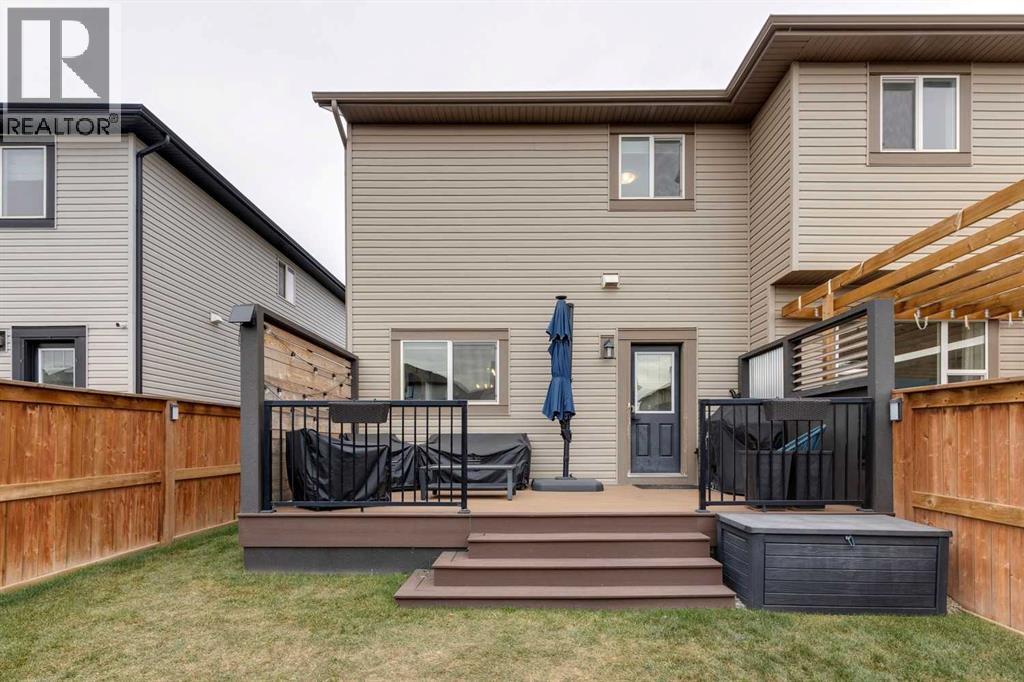 86 Hillcrest Close SW - 32