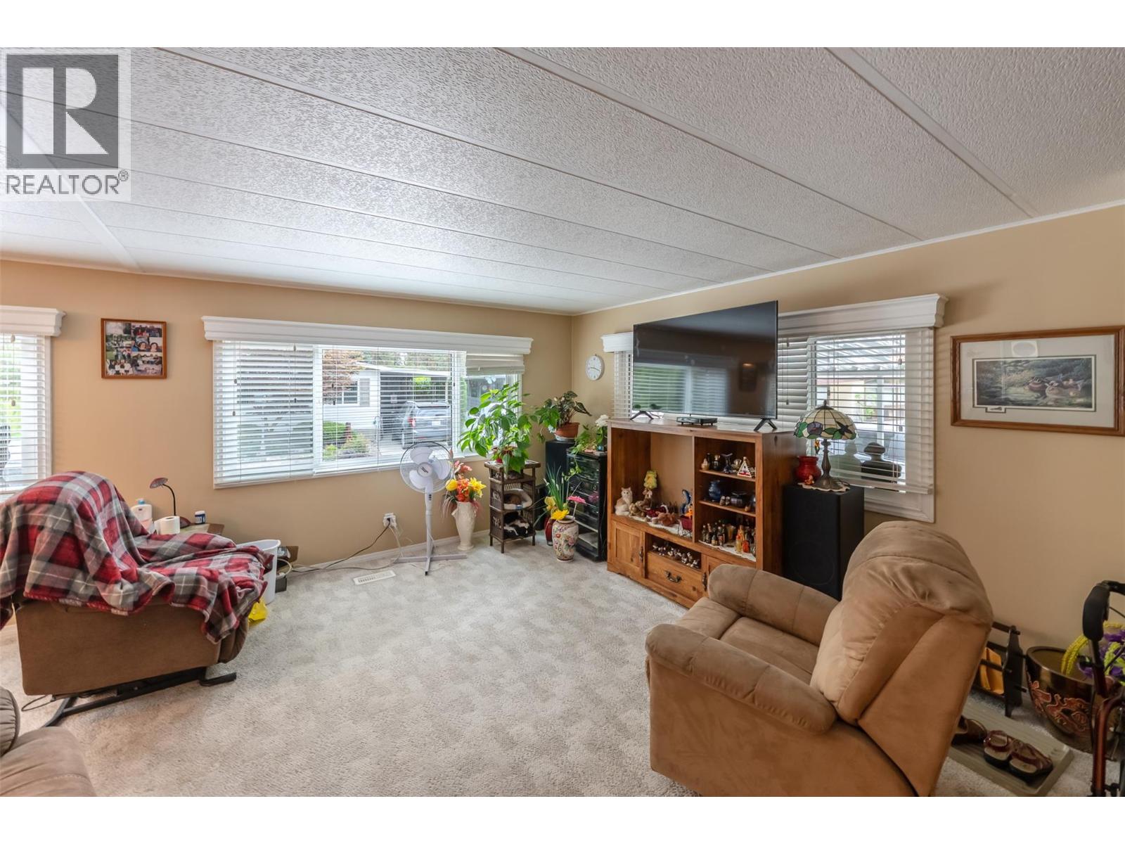67 8487 Highway 97 Highway, Oliver