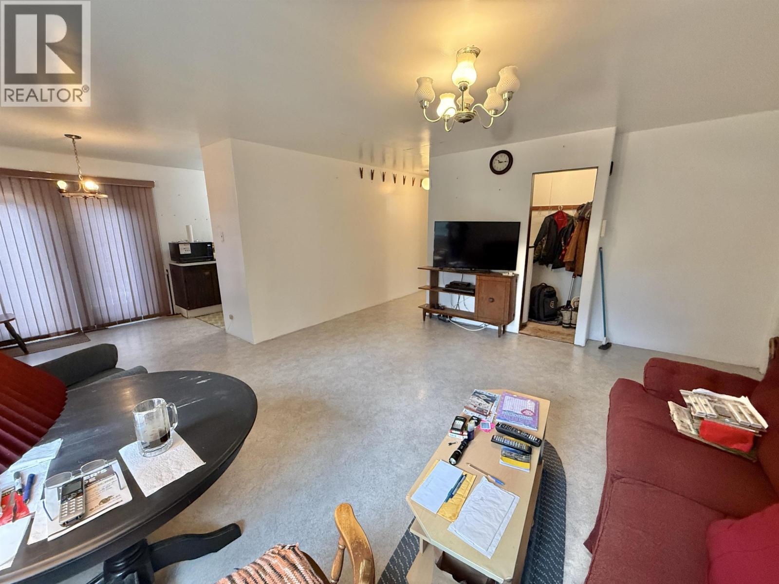 2064 WEST FRASER ROAD - 10