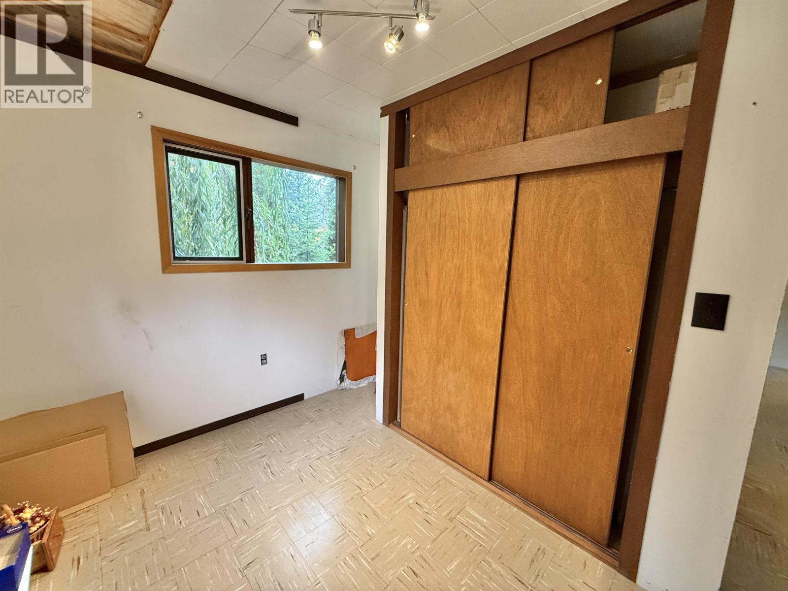 2064 WEST FRASER ROAD - 28