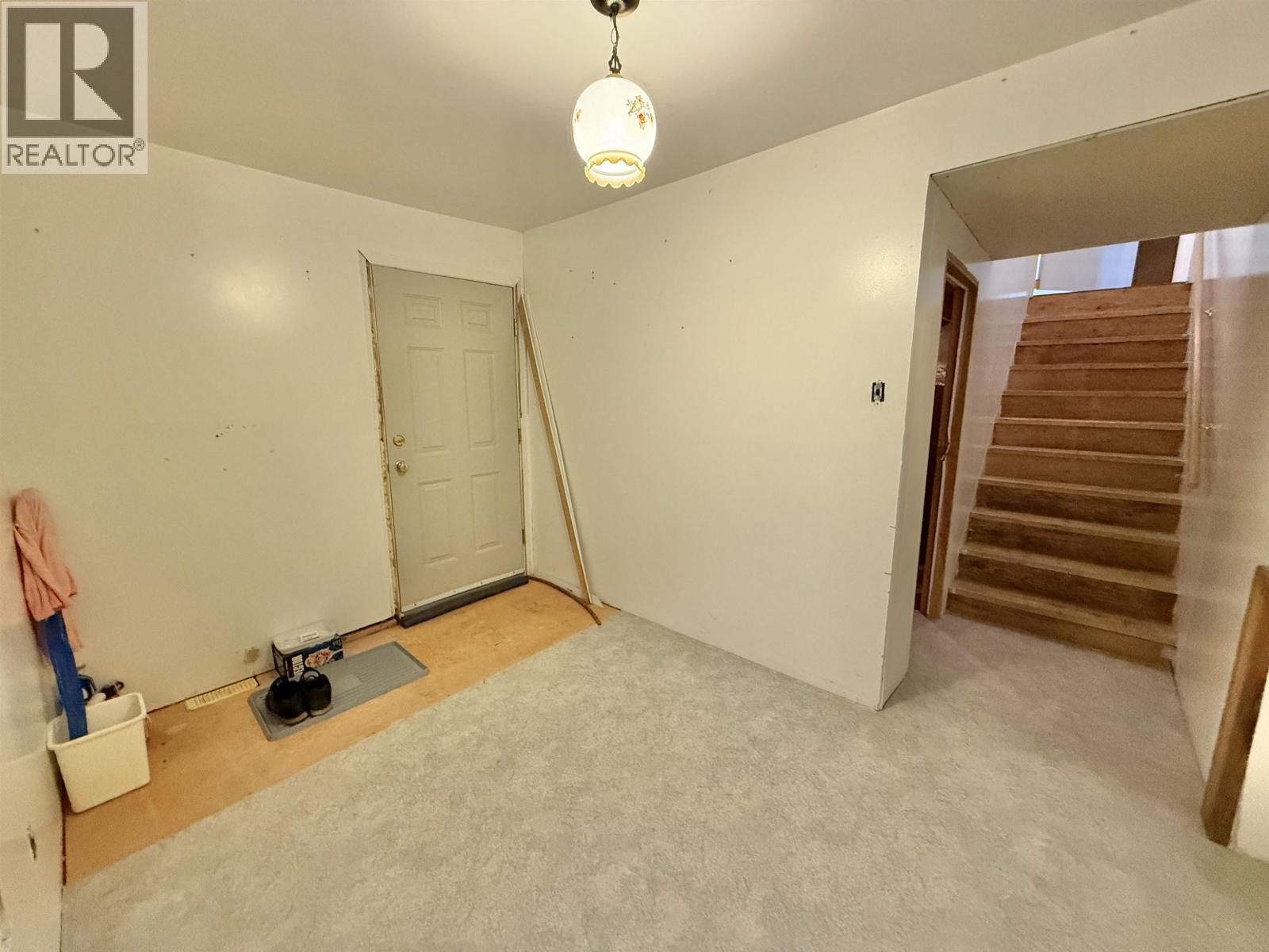 2064 WEST FRASER ROAD - 31