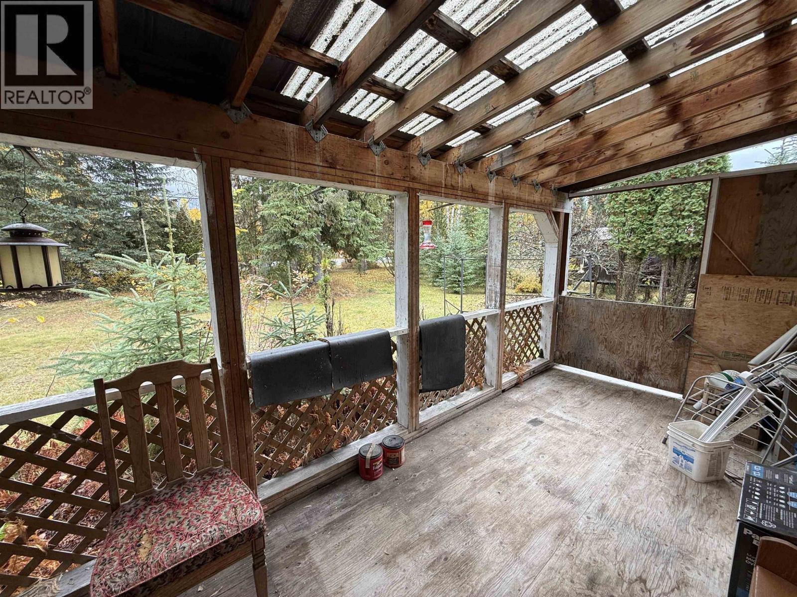 2064 WEST FRASER ROAD - 33