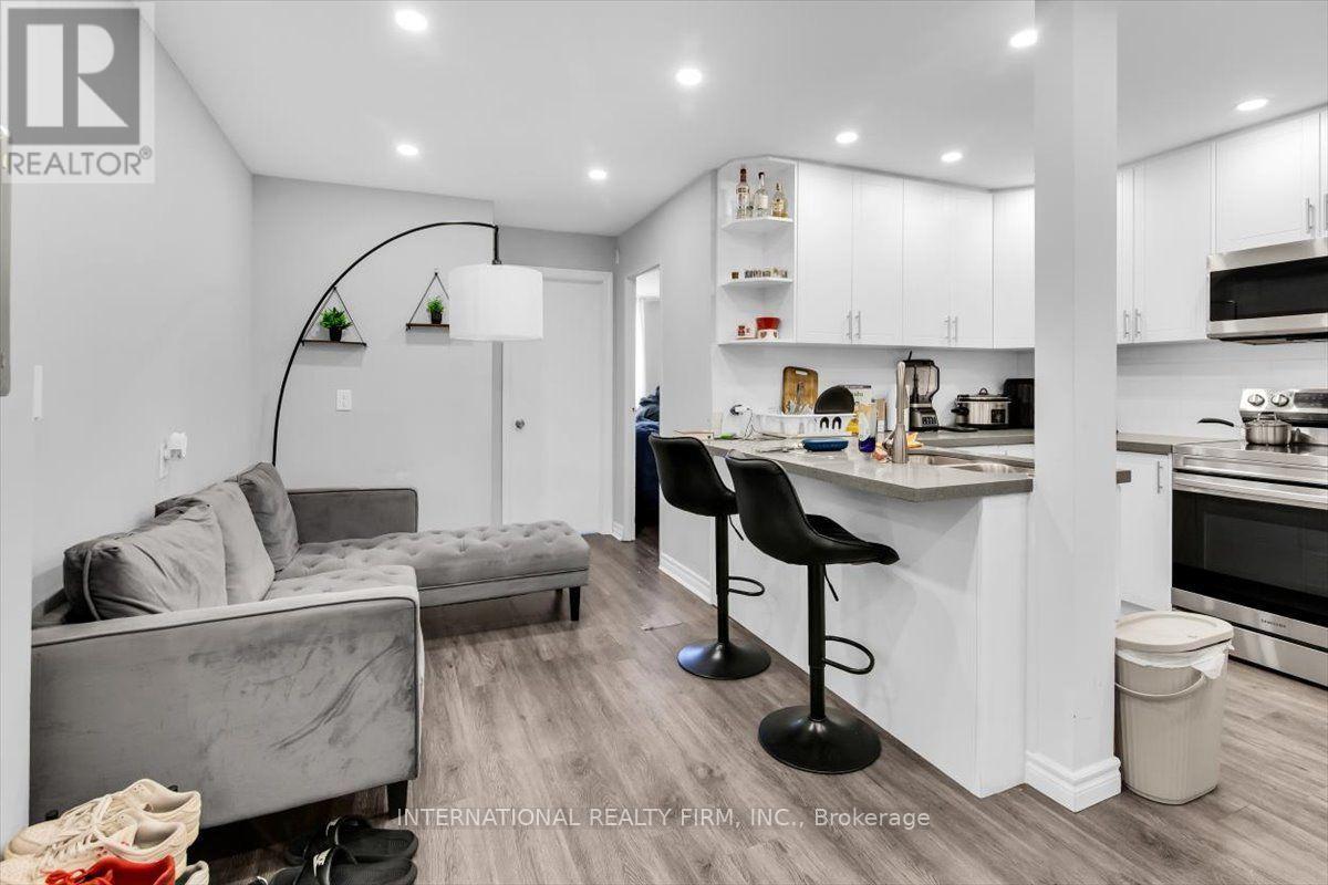 783 Danforth Avenue — photo 18