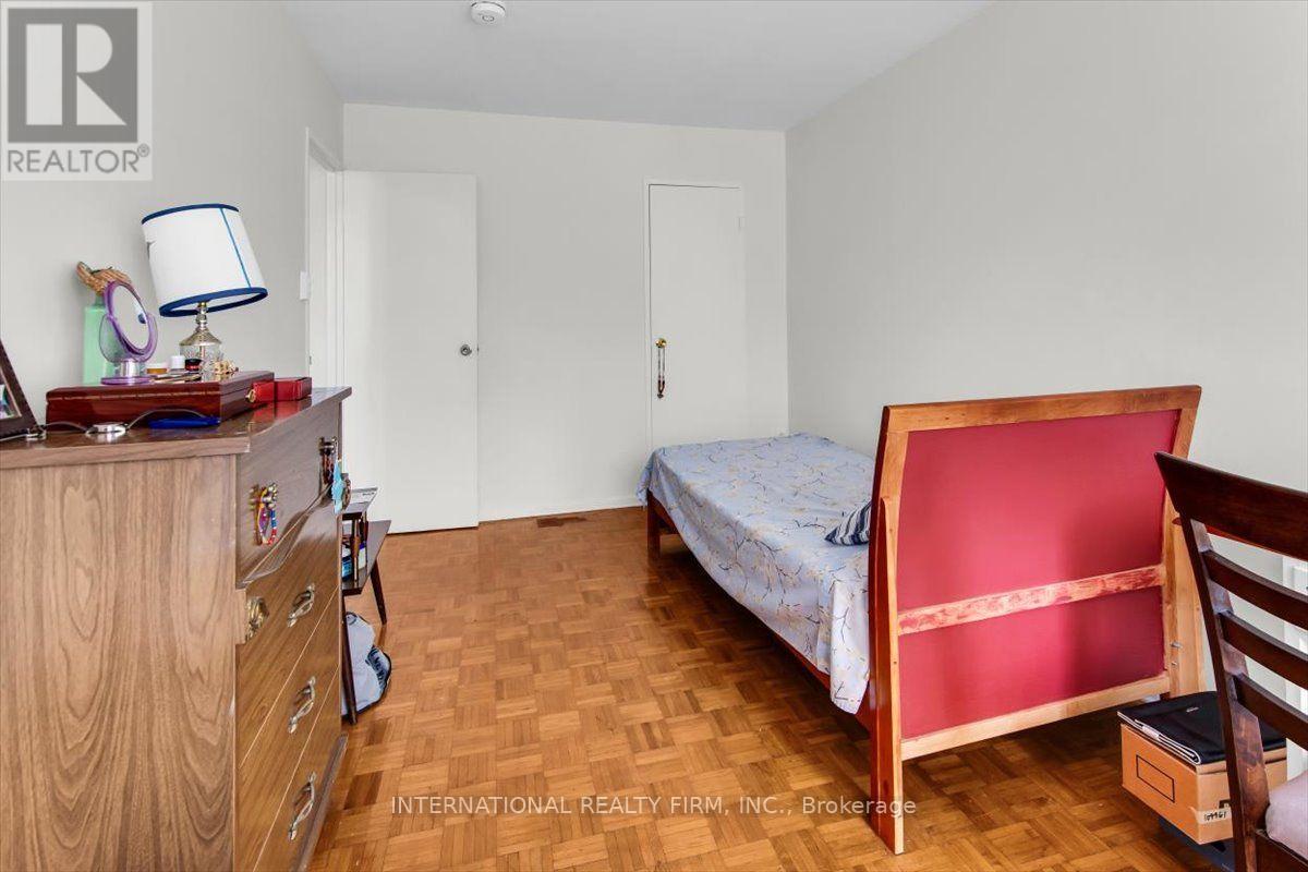 783 Danforth Avenue — photo 28