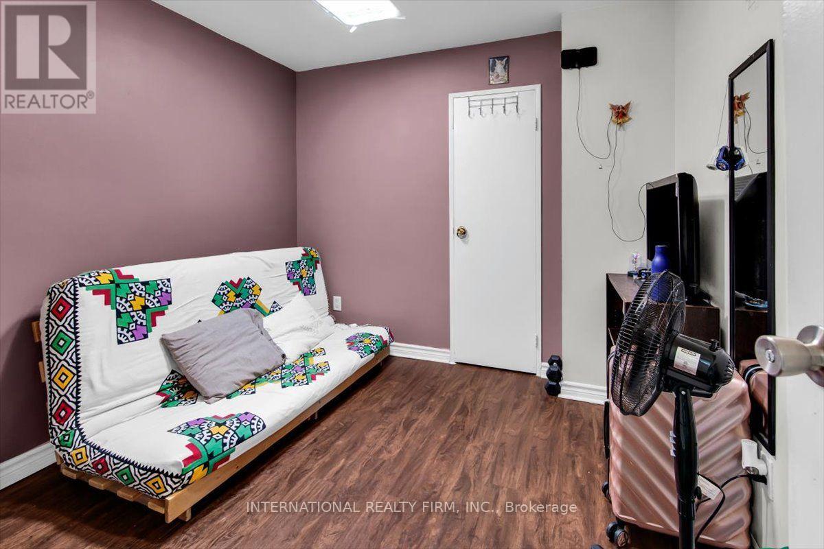 783 Danforth Avenue — photo 30