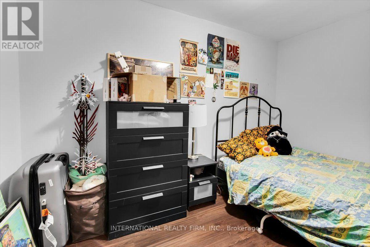 783 Danforth Avenue — photo 34
