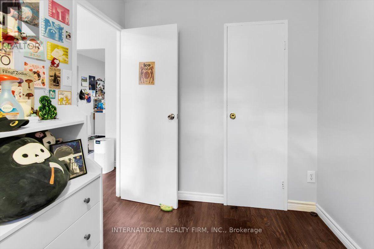 783 Danforth Avenue — photo 38