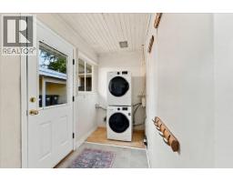 3040 Paisley Road, North Vancouver, BC V7R1C8 Photo 15