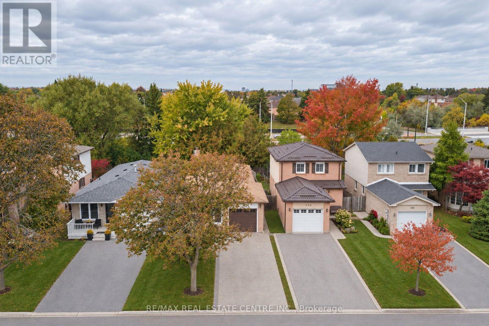130 Martindale Crescent, Brampton, ON photo 2