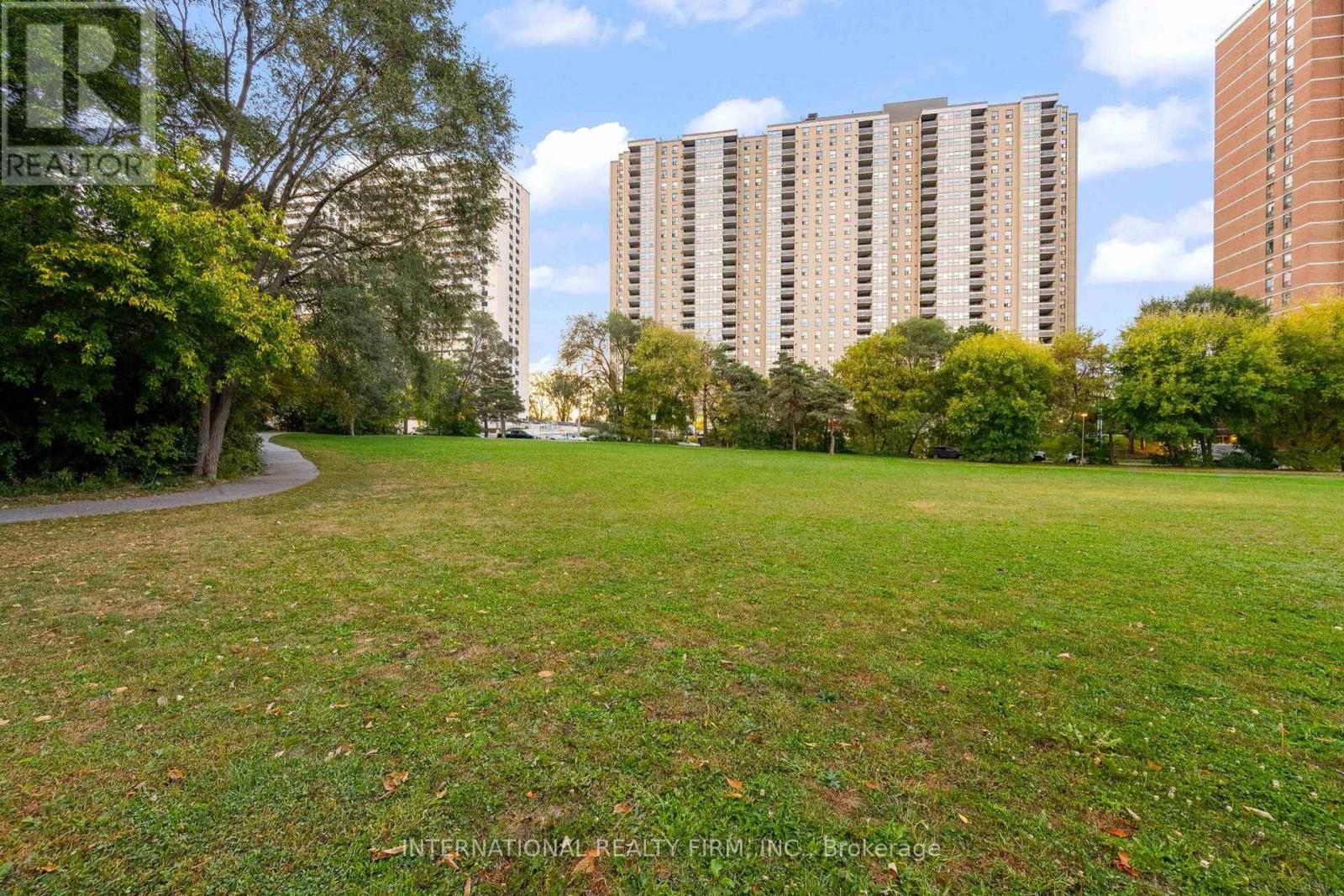 75 Emmett Avenue — photo 44