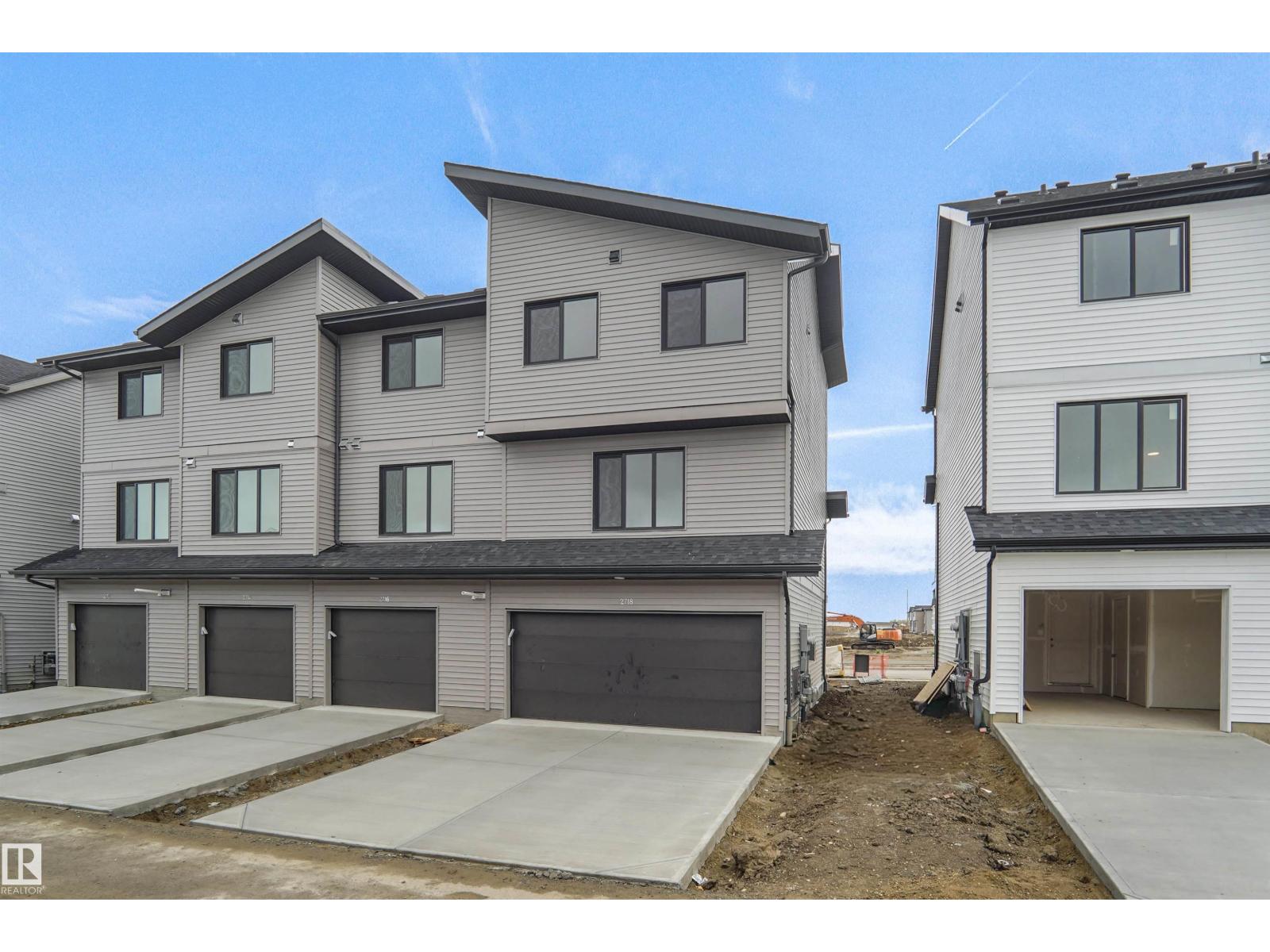 2718 Alces Wy SW photo 3 — MLS® E4510798