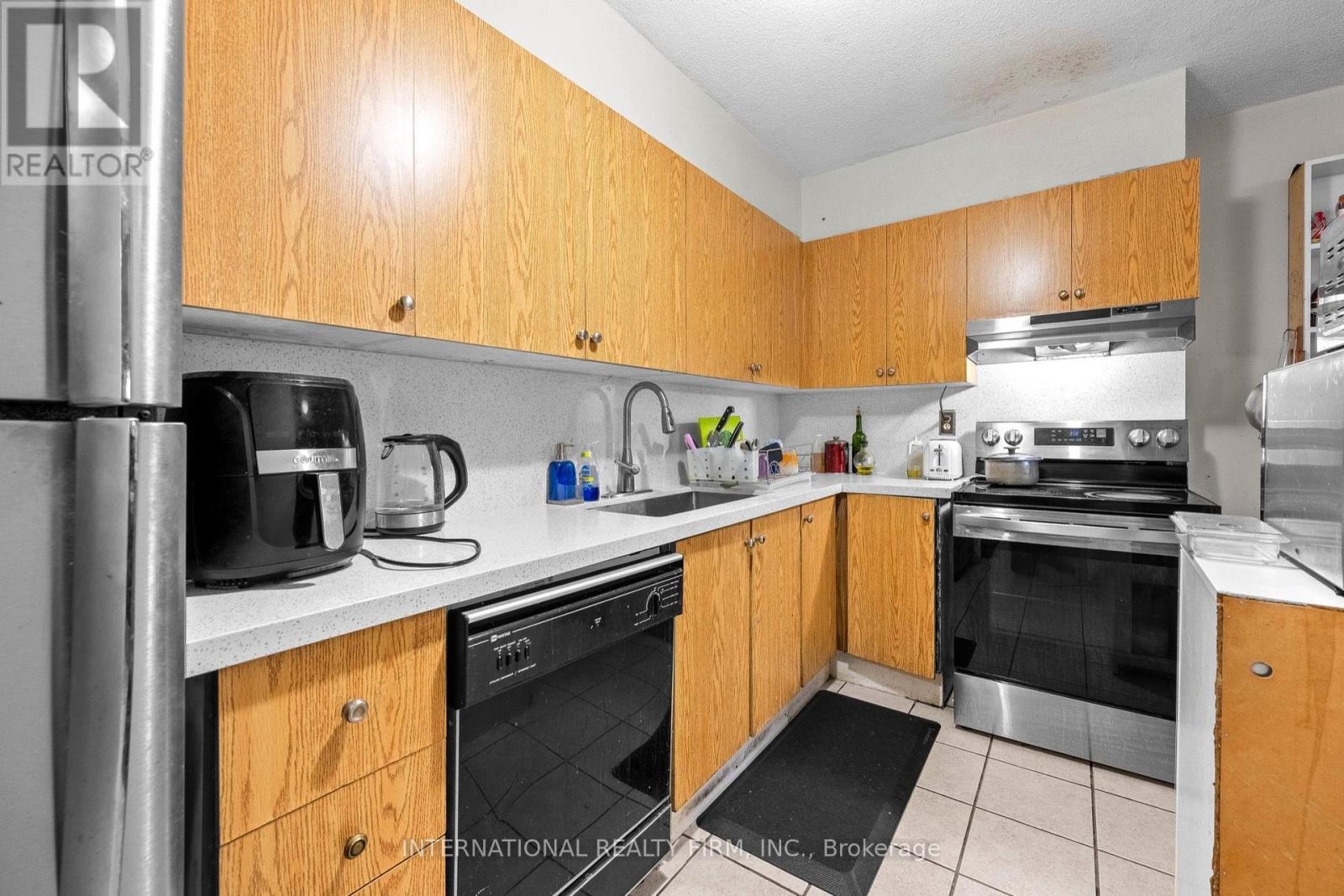 #503 75 EMMETT AVENUE - 14