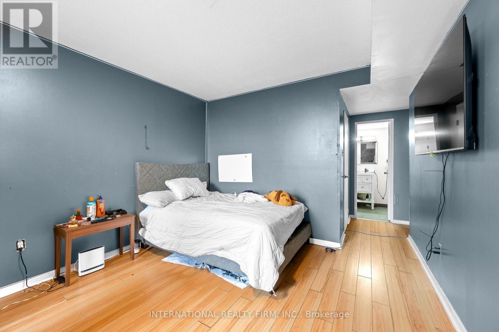 75 Emmett Avenue — photo 19