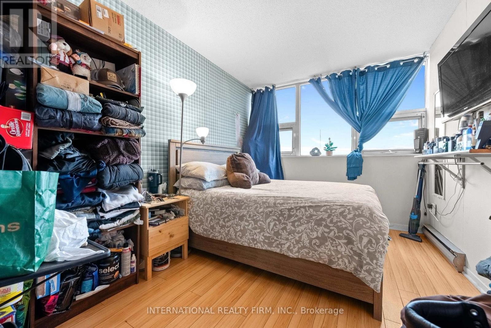#503 75 EMMETT AVENUE - 26