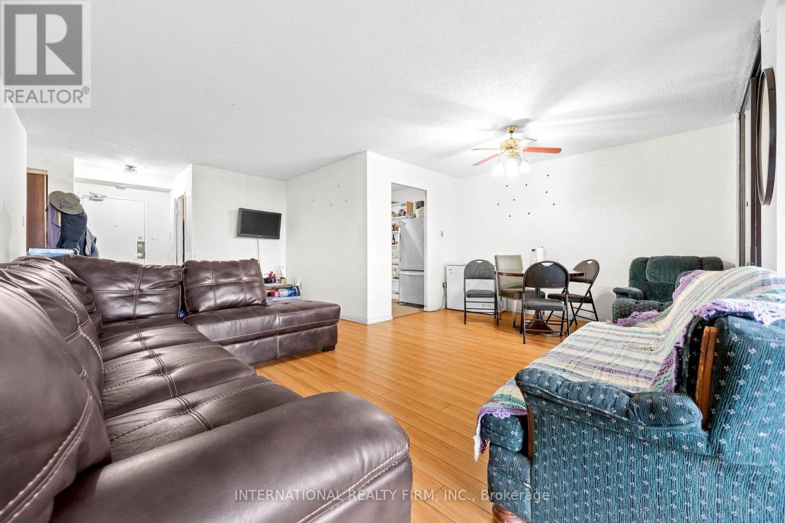 75 Emmett Avenue — photo 28