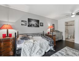 105 1153 Vidal Street, White Rock, BC V4B3T4 Photo 15