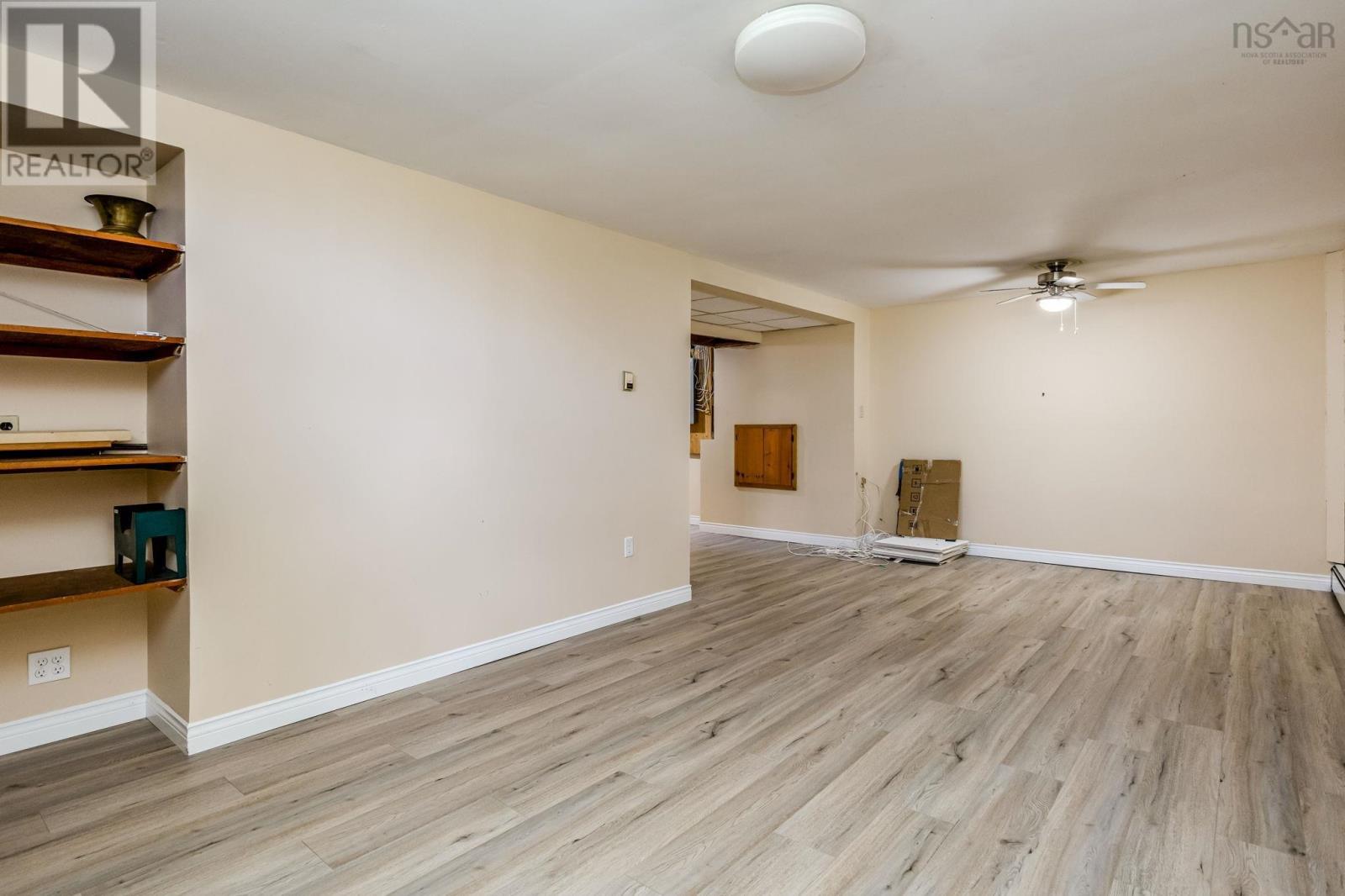 Property 22 of 27 of 76 Poplar Street