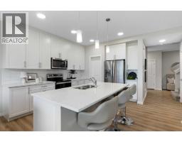 Primary Bedroom - 464 Lawthorn Way Se, Airdrie, AB T4A3M8 Photo 12