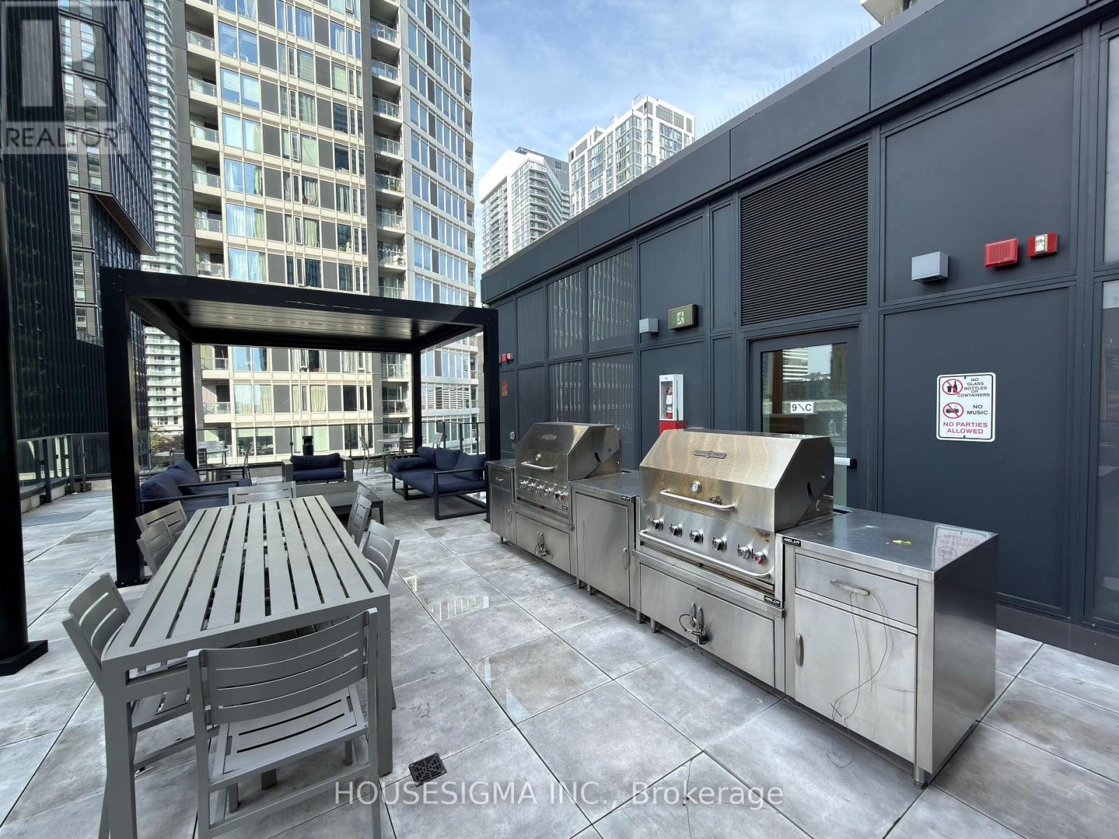 77 Shuter Street — photo 13