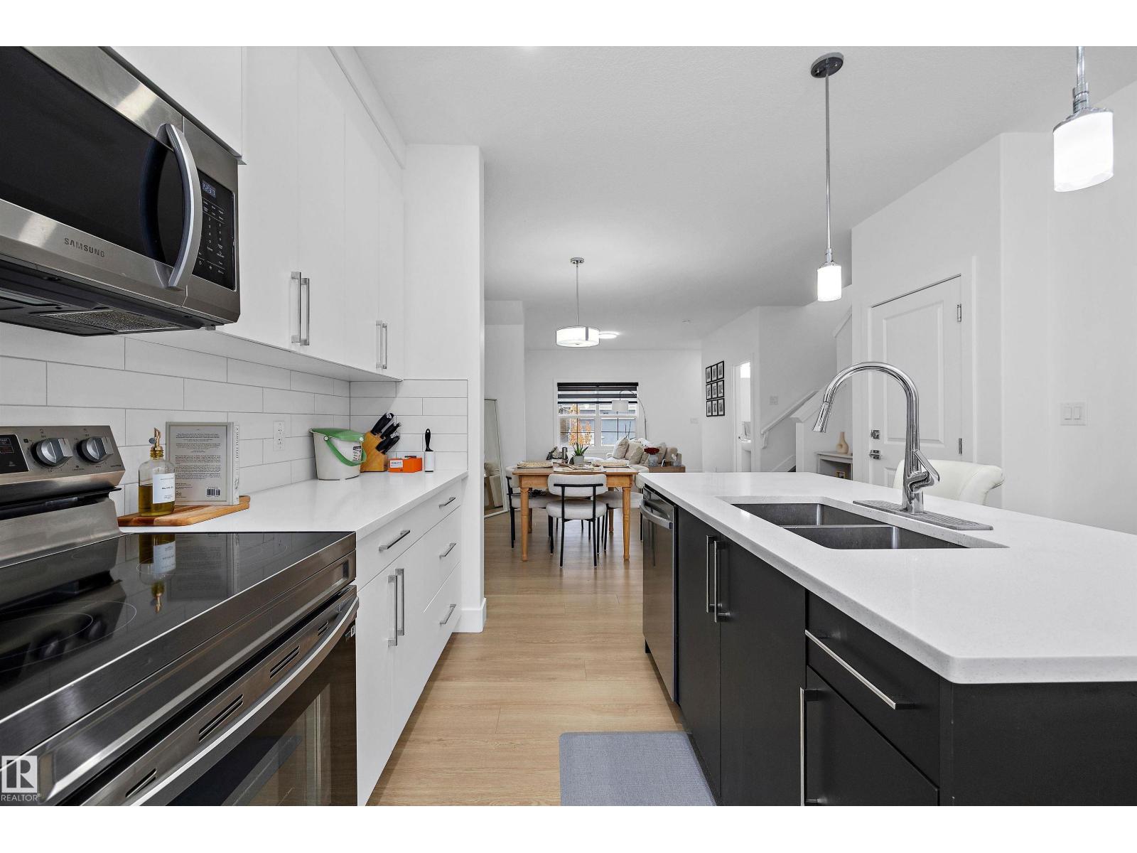 74 Penn Place, photo 13
