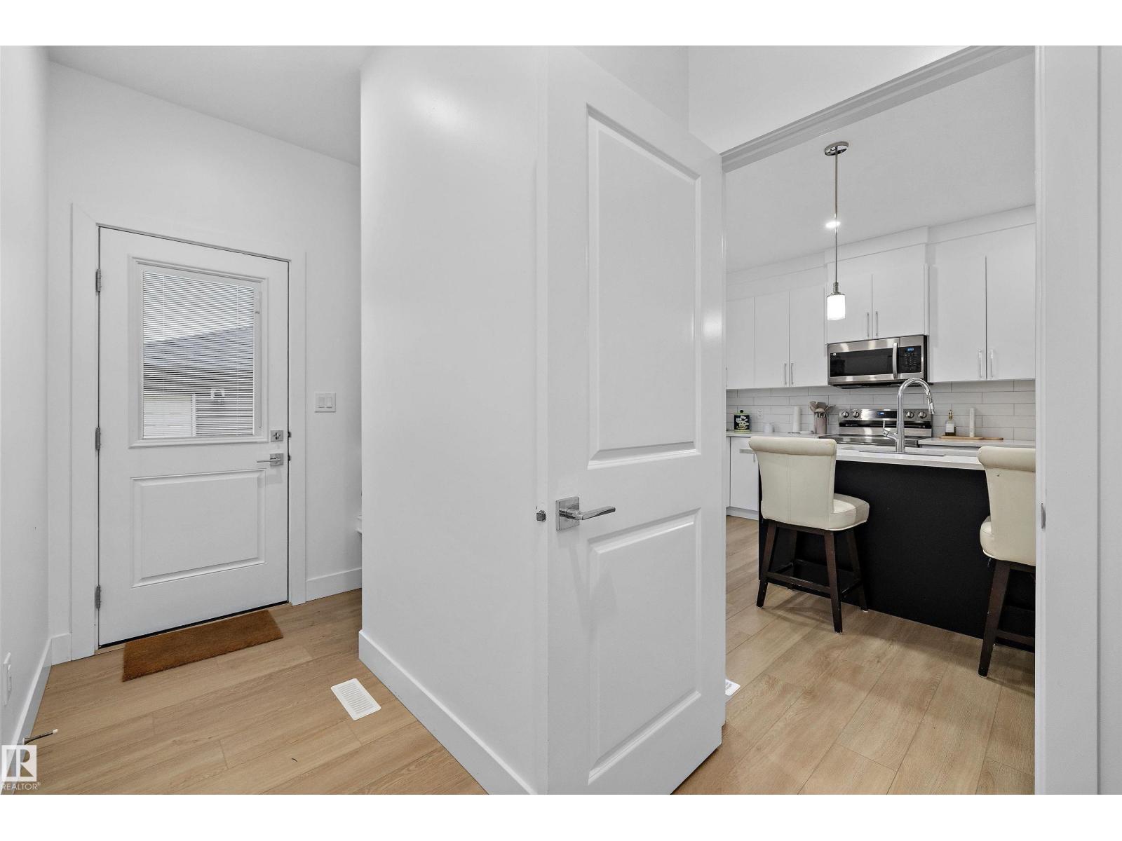 74 Penn Place, photo 16