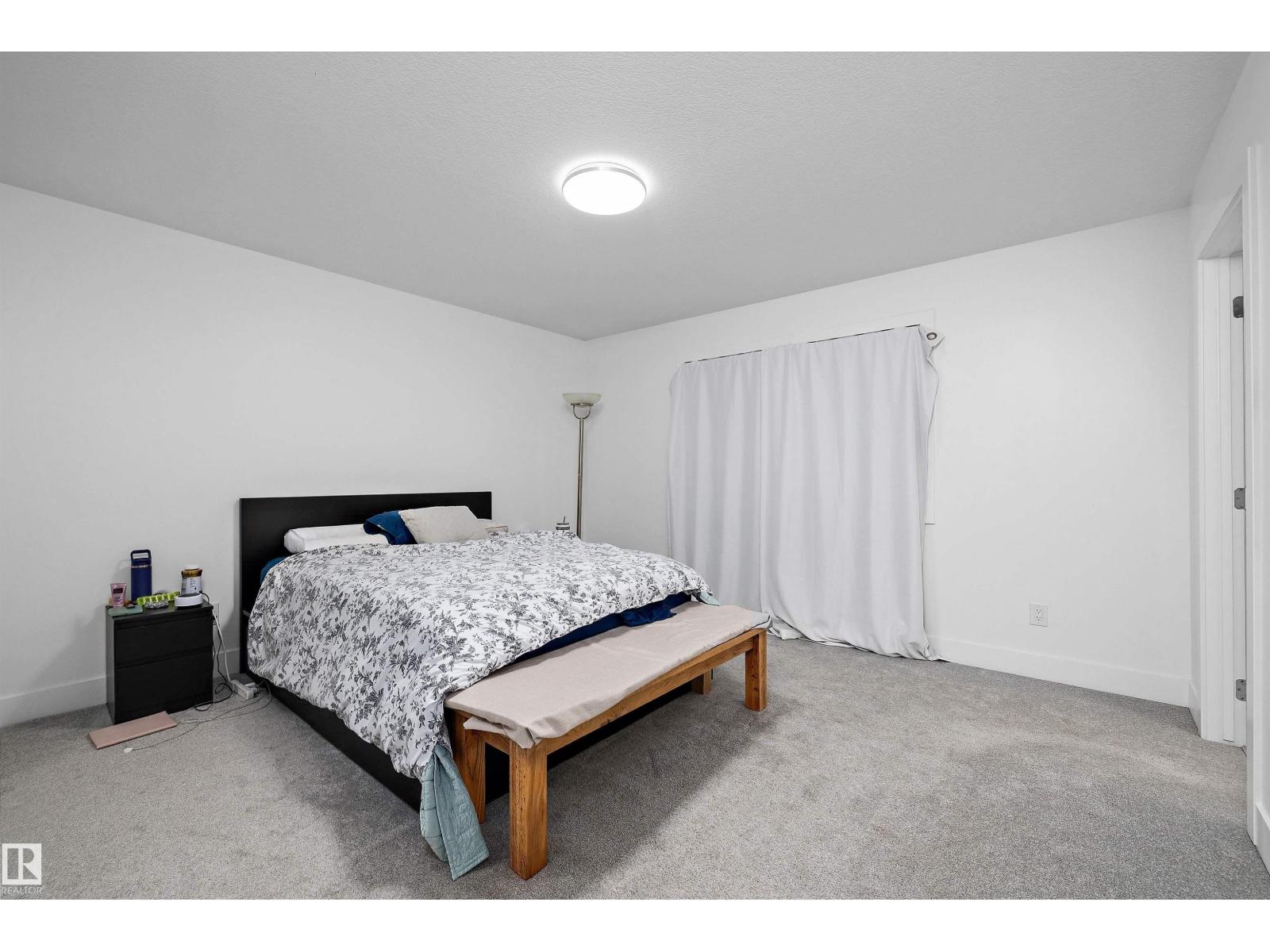 74 Penn Place, photo 23