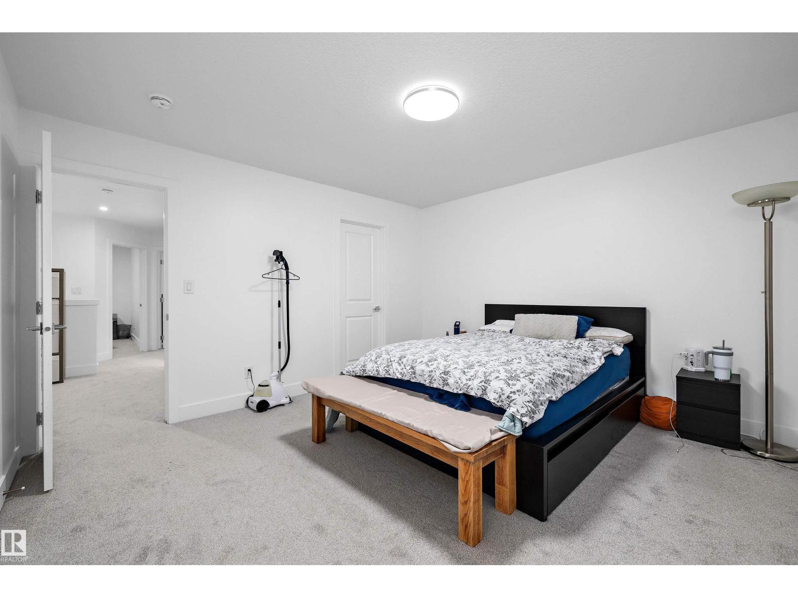 74 Penn Place, photo 24