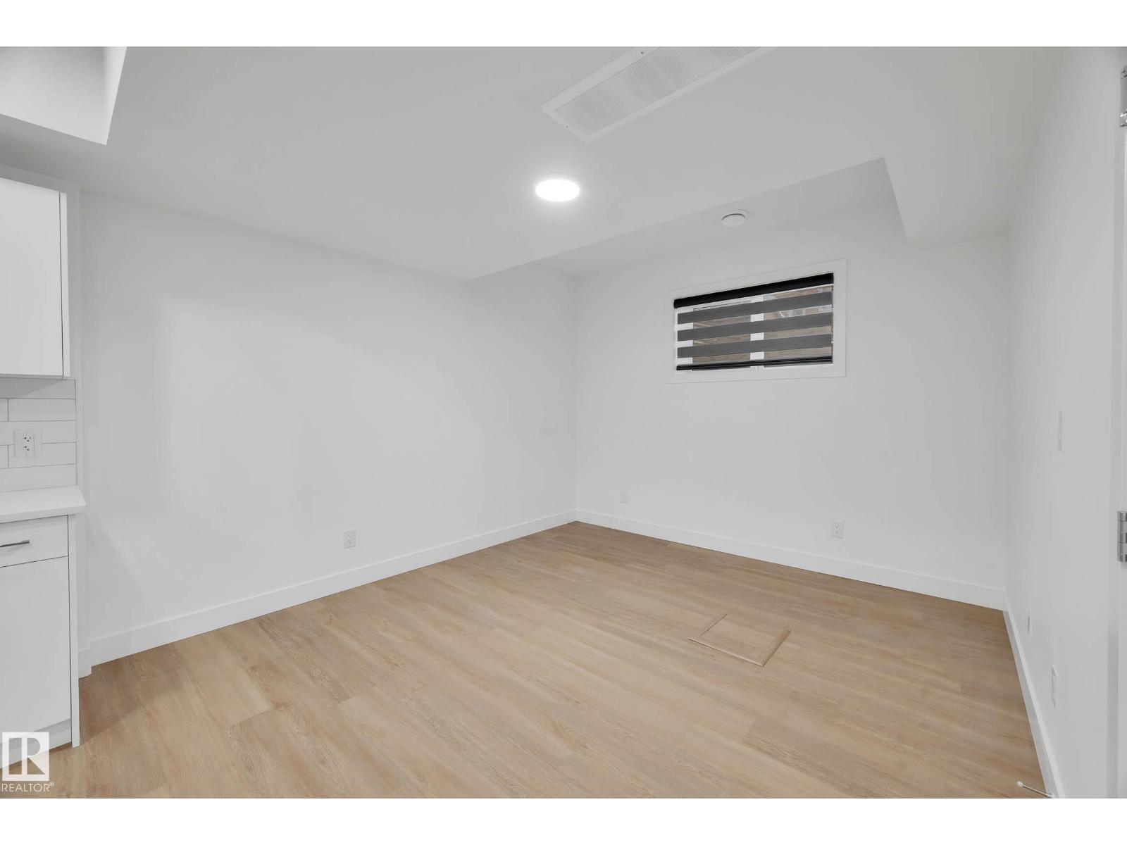74 Penn Place, photo 29