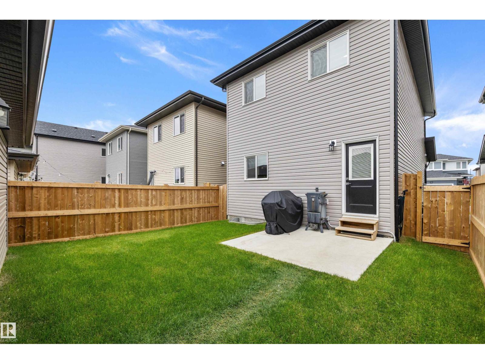 74 Penn Place, photo 39