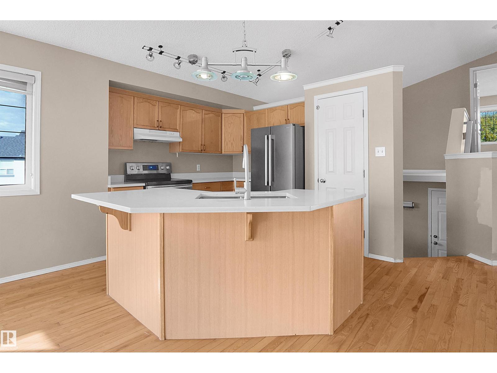 16112 92 Street NW, photo 10