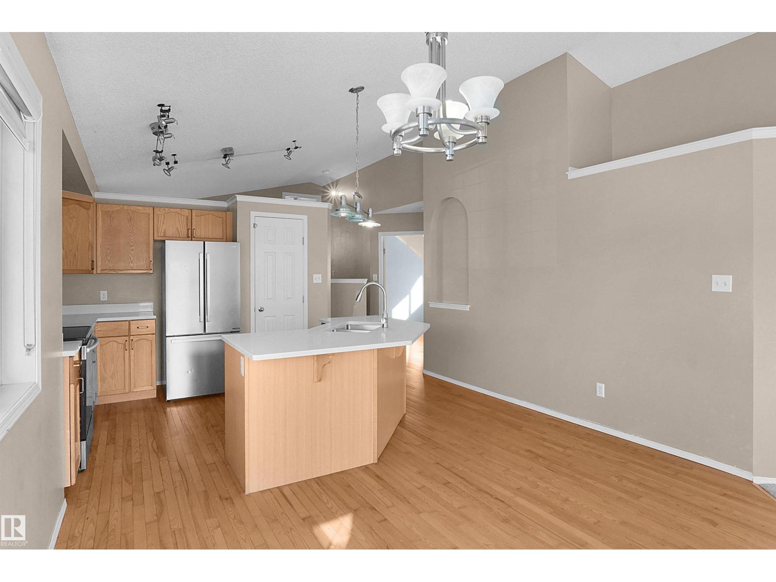 16112 92 Street NW, photo 11