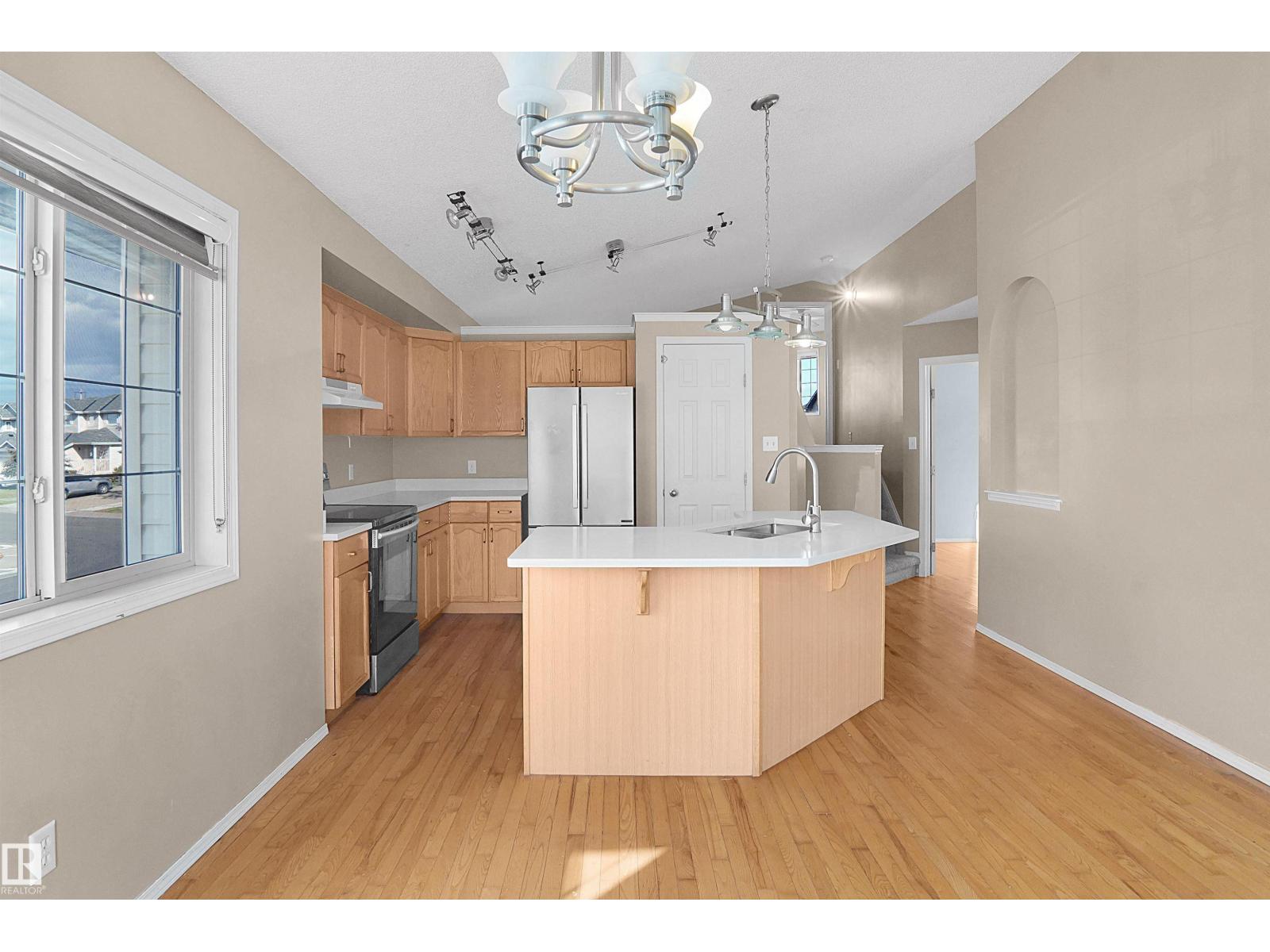 16112 92 Street NW, photo 12