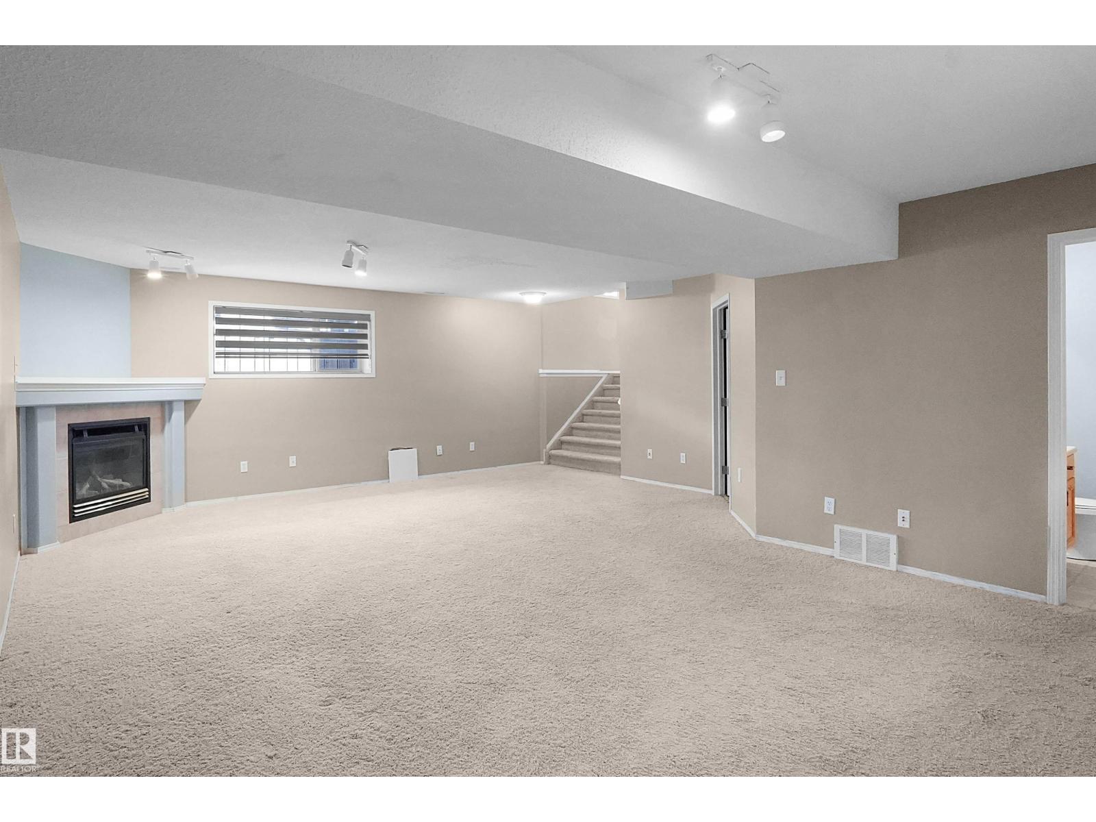 16112 92 Street NW, photo 32