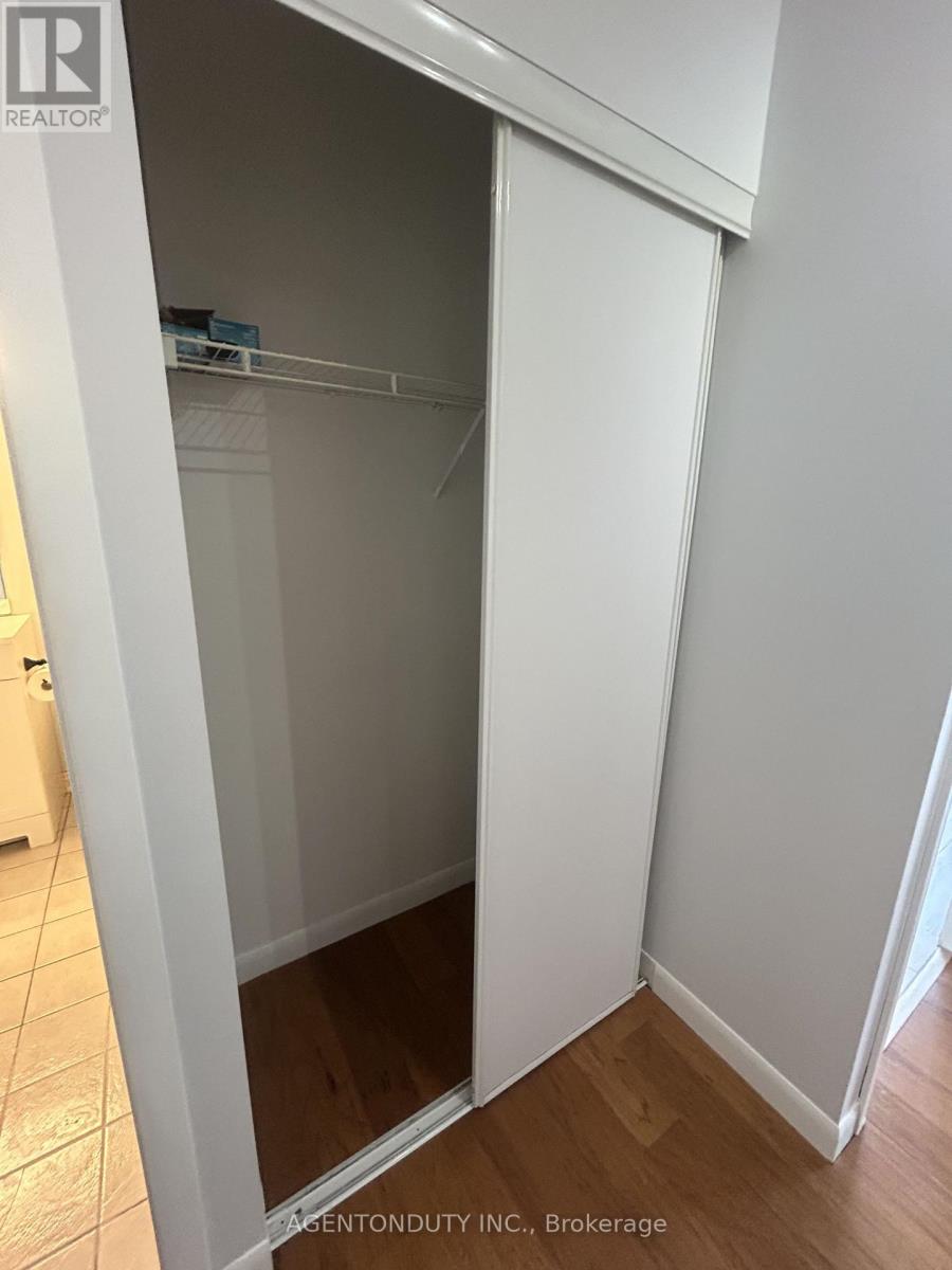 313 Richmond Street East — photo 13